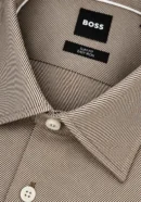 CAMISA SLIM FIT EASY IRON EM PADRÃO FALSO LISO - Castanho